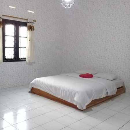 Ndalem Diajeng Apartman Yogyakarta Kültér fotó